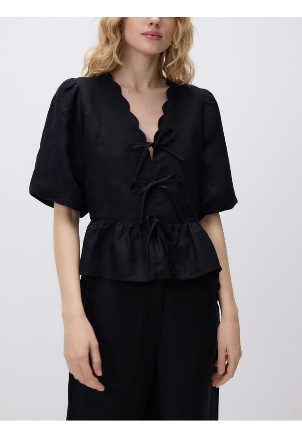 Reserved - Bluzka z lnem - czarny. Kolor: czarny. Materiał: len