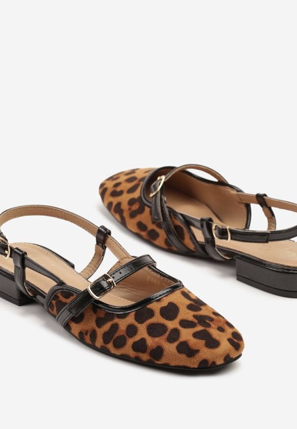 Renee - Panterkowe Sandały Typu Slingback Ellimirae. Okazja: na spotkanie biznesowe, na spacer. Zapięcie: sprzączka. Sezon: lato. Styl: biznesowy, klasyczny, elegancki