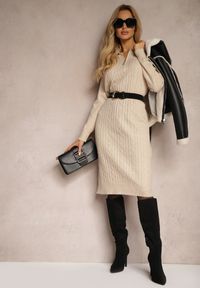 Renee - Jasnobeżowa Sukienka z Wełną i Bawełną Ozdobiona Suwakiem i Kołnierzykiem Leralina. Okazja: na co dzień. Kolor: beżowy. Materiał: bawełna, wełna. Wzór: aplikacja. Typ sukienki: proste. Styl: klasyczny, casual