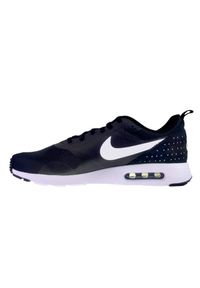 Buty do chodzenia męskie Nike Air Max Tavas 705149. Zapięcie: sznurówki. Kolor: biały, wielokolorowy. Materiał: materiał, syntetyk, tkanina. Szerokość cholewki: normalna. Model: Nike Air Max. Sport: turystyka piesza