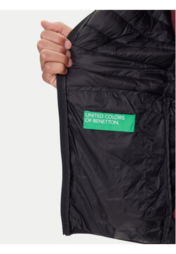 United Colors of Benetton - United Colors Of Benetton Kurtka przejściowa 2TWDUN06I Czarny Regular Fit. Kolor: czarny. Materiał: syntetyk