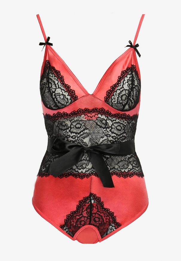 Renee - Różowo-Czarne Koronkowe Body ze Stringami z Paskiem w Talii Azuran. Kolor: różowy. Materiał: koronka. Wzór: koronka, aplikacja