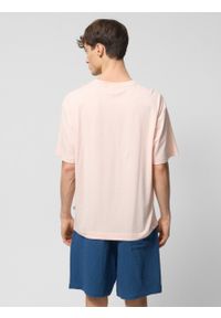 outhorn - T-shirt oversize z nadrukiem męski - łososiowy. Kolor: różowy. Materiał: prążkowany, bawełna, dzianina, materiał. Wzór: nadruk. Sezon: lato. Styl: wakacyjny #5