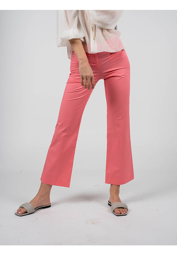 Patrizia Pepe Spodnie | DP1073 A3ZE | Kobieta | Różowy. Okazja: na co dzień. Stan: obniżony. Kolor: różowy. Materiał: bawełna, elastan. Styl: casual