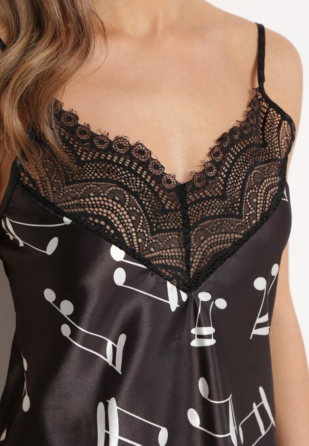 Born2be - Czarny Komplet Piżamowy Koszulka na Cienkich Ramiączkach z Koronką i Szorty z Gumką Fastaria. Kolekcja: plus size. Kolor: czarny. Materiał: koronka. Wzór: koronka