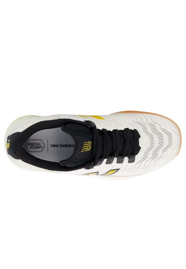 Buty damskie New Balance Fresh Foam X CT-Rally v2 WCHRALL2 – białe. Kolor: biały. Materiał: materiał, syntetyk, guma. Szerokość cholewki: normalna. Sport: fitness, tenis