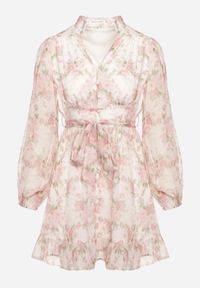 Born2be - Biało-Różowa Sukienka Rozkloszowana z Materiałowym Paskiem w Talii Ozdobiona Falbankami Kleviorna. Okazja: na spotkanie biznesowe, do pracy. Typ kołnierza: kołnierz z falbankami. Kolor: różowy. Materiał: materiał. Wzór: aplikacja. Typ sukienki: rozkloszowane. Styl: biznesowy, elegancki #7