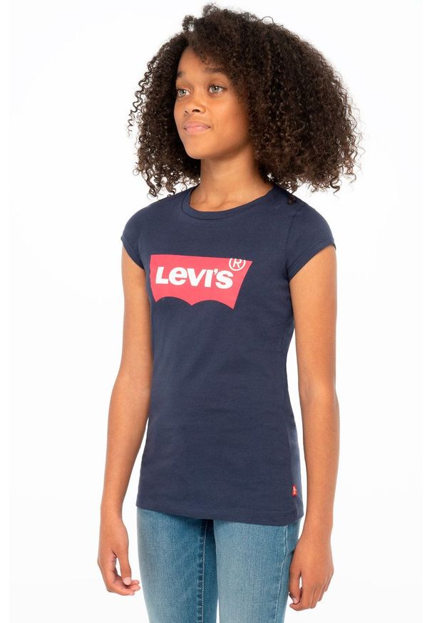 Levi's® - Levi's T-shirt dziecięcy kolor granatowy. Okazja: na spotkanie biznesowe, na co dzień. Kolor: niebieski. Materiał: dzianina. Długość rękawa: krótki rękaw. Długość: krótkie. Wzór: nadruk. Styl: biznesowy, casual