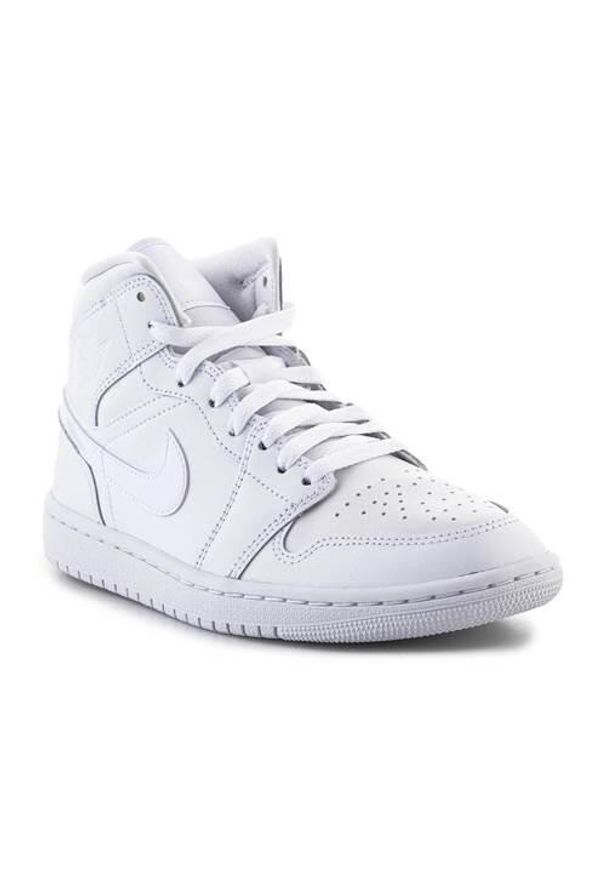 Buty do chodzenia męskie Nike Air Jordan 1 Mid. Zapięcie: sznurówki. Kolor: biały. Materiał: materiał, skóra, syntetyk. Szerokość cholewki: normalna. Model: Nike Air Jordan. Sport: turystyka piesza