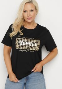 Born2be - Czarny T-shirt Bawełniany Ozdobiony Cekinami Lirenell. Okazja: na co dzień, do pracy. Kolor: czarny. Materiał: bawełna. Wzór: aplikacja. Styl: glamour, klasyczny, casual #7