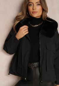 Renee - Czarna Kurtka z Futerkiem Morgaia. Kolor: czarny. Materiał: futro. Styl: klasyczny, elegancki