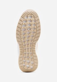 Renee - Beżowe Casualowe Buty Sportowe na Grubszej Podeszwie Ozdobione Perforacją Fiovena. Okazja: na co dzień. Kolor: beżowy. Materiał: jeans. Wzór: aplikacja #7