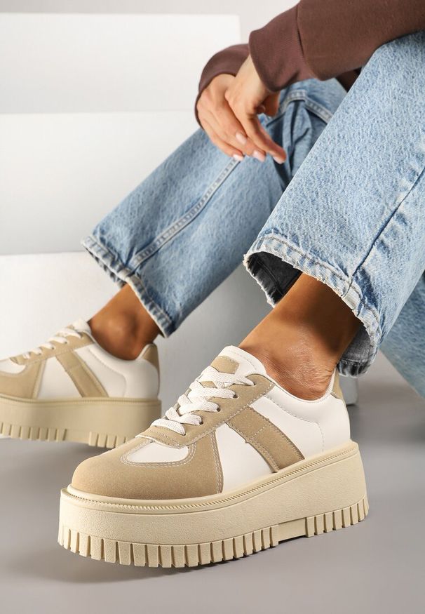 Born2be - Ciemnobeżowe Sneakersy na Grubej Podeszwie z Ozdobnym Paskiem Viviriana. Zapięcie: pasek. Kolor: beżowy. Materiał: jeans. Sezon: lato