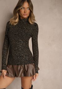 Renee - Czarna Bawełniana Bluzka z Golfem Typu Longsleeve w Groszki Neatte. Okazja: na co dzień. Typ kołnierza: golf. Kolor: czarny. Materiał: bawełna. Długość rękawa: długi rękaw. Wzór: grochy. Styl: klasyczny, casual