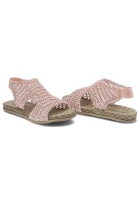 Różowe Sandały Artiker Koronkowe Buty Na Lato. Zapięcie: bez zapięcia. Kolor: różowy. Materiał: koronka. Sezon: lato. Styl: wakacyjny #6