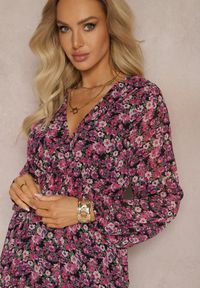 Renee - Fuksjowa Sukienka z Kopertowym Dekoltem i Gumką w Talii Behi. Okazja: na co dzień, na spacer. Kolor: różowy. Materiał: tkanina. Długość rękawa: długi rękaw. Typ sukienki: kopertowe. Styl: elegancki, casual #5