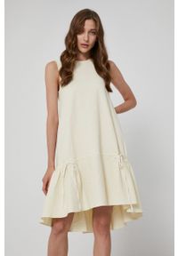 Victoria Victoria Beckham - Sukienka. Kolor: beżowy. Materiał: materiał. Typ sukienki: oversize. Długość: mini #3