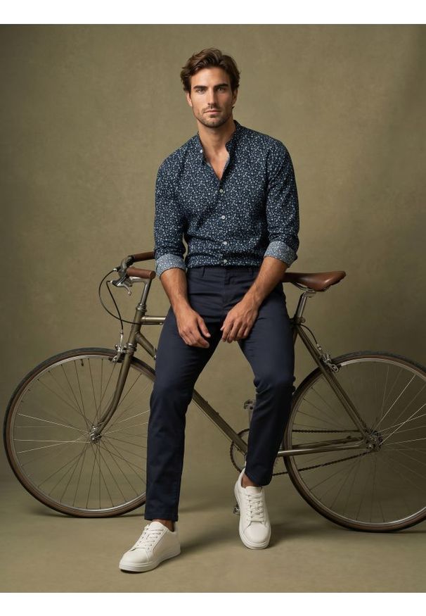 Sinsay - Wzorzysta koszula slim fit - granatowy. Kolor: niebieski