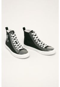 Armani Exchange - Trampki. Nosek buta: okrągły. Zapięcie: sznurówki. Kolor: czarny. Materiał: guma #4