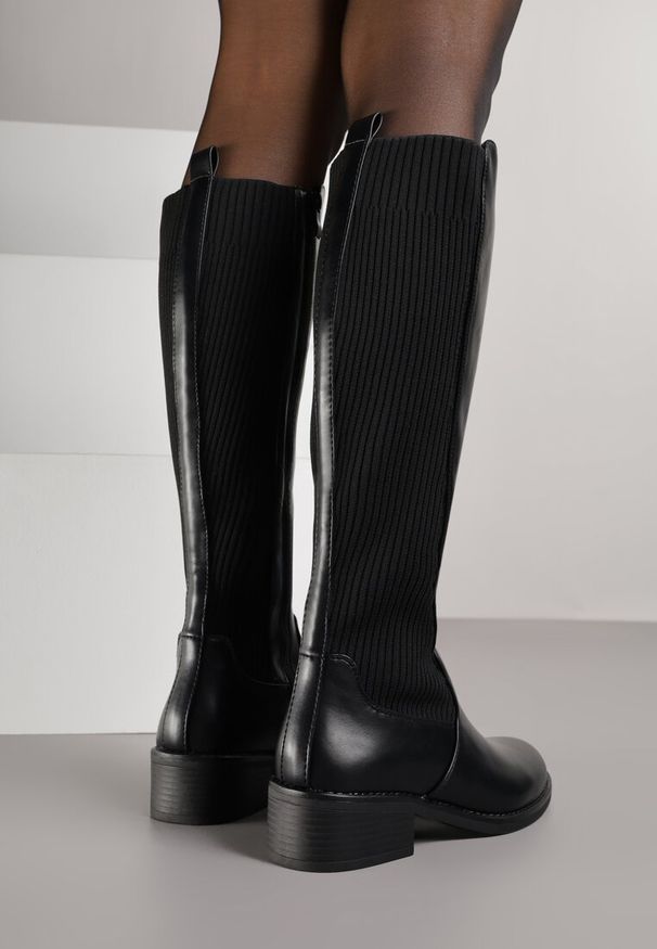 Renee - Czarne Casualowe Kozaki Typu Muszkieterki na Płaskiej Podeszwie Belissae. Okazja: na co dzień. Kolor: czarny. Materiał: jeans. Obcas: na płaskiej podeszwie. Styl: casual