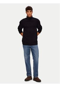 Selected Homme Golf Ryan 16077218 Czarny Regular Fit. Typ kołnierza: golf. Kolor: czarny. Materiał: bawełna