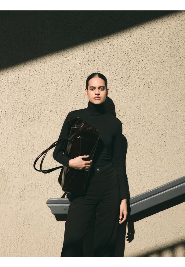 Reserved - Skórzana torebka shopper - mahoniowy. Kolor: brązowy. Materiał: skórzane