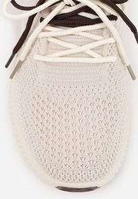 Born2be - Beżowe Sneakersy z Podwójnym Sznurowaniem Fontarin. Nosek buta: okrągły. Kolor: beżowy. Materiał: materiał. Obcas: na obcasie. Wysokość obcasa: niski #4