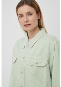 Calvin Klein Jeans koszula jeansowa J20J218807.PPYY damska kolor zielony relaxed z kołnierzykiem klasycznym. Typ kołnierza: kołnierzyk klasyczny. Kolor: zielony. Materiał: włókno, denim, materiał. Długość rękawa: długi rękaw. Długość: długie. Styl: klasyczny #3