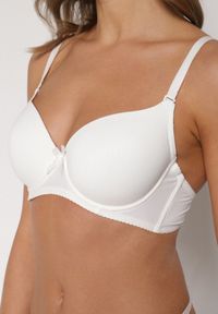 Born2be - Jasnobeżowy Klasyczny Biustonosz o Gładkim Wykończeniu Lamisa. Kolor: beżowy. Wzór: gładki #6