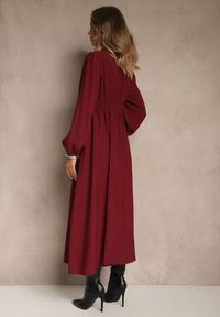 Renee - Bordowa Sukienka Plisowana z Wiskozy Ozdobiona Wiązaniem Farrive. Okazja: na co dzień. Kolor: czerwony. Materiał: wiskoza. Wzór: aplikacja. Styl: klasyczny, casual, elegancki #3