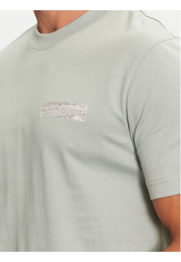Calvin Klein T-Shirt K10K113594 Niebieski Regular Fit. Kolor: niebieski. Materiał: bawełna