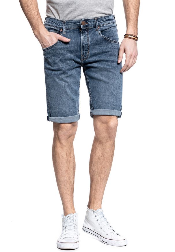Wrangler - WRANGLER SPODNIE MĘSKIE COLTON SHORTS SLING SHOT W15VJP251 112127167. Okazja: na co dzień, na randkę. Materiał: jeans, skóra, denim, elastan, bawełna, poliester. Długość: krótkie. Wzór: aplikacja. Sezon: lato, zima. Styl: klasyczny, casual