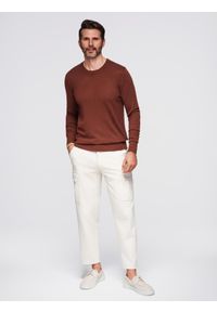 Ombre Clothing - Męski sweter z okrągłym dekoltem z elastycznej dzianiny o klasycznym splocie - bordowy V4 - Rozmiar: L. Okazja: na co dzień. Kolor: czerwony. Materiał: dzianina. Wzór: ze splotem. Styl: klasyczny #3