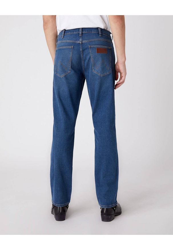 Wrangler - WRANGLER GREENSBORO MĘSKIE SPODNIE JEANSOWE W15QX520I 112127129