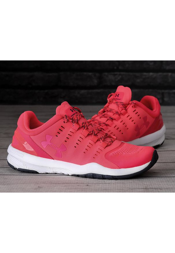 Under Armour - Buty damskie sportowe UNDER ARMOUR Charged. Kolor: biały, pomarańczowy, wielokolorowy