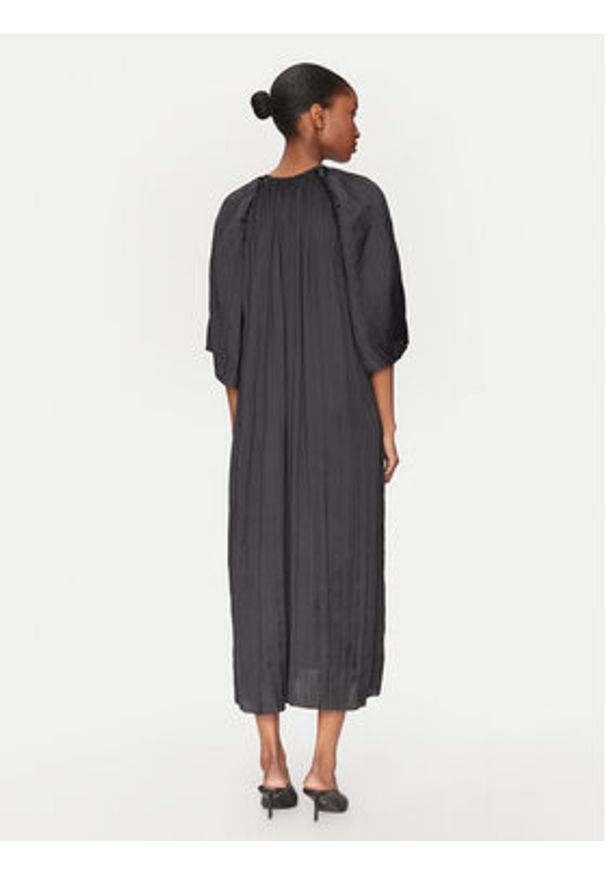 Day Birger et Mikkelsen - DAY BIRGER ÉT MIKKELSEN Sukienka codzienna DAY65243549 190303 Czarny Regular Fit. Okazja: na co dzień. Kolor: czarny. Materiał: syntetyk. Typ sukienki: proste. Styl: casual