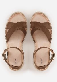 Renee - Jasnobrązowe Sandały z Plecionki w Stylu Boho VICES z Paskami w Kształcie X Nahmala. Okazja: na co dzień. Zapięcie: pasek. Kolor: brązowy. Wzór: paski, aplikacja. Sezon: lato. Styl: boho #6