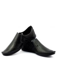 KOMODO Skórzane buty męskie 711 czarne. Okazja: na co dzień. Zapięcie: bez zapięcia. Kolor: czarny. Materiał: skóra. Styl: casual #4