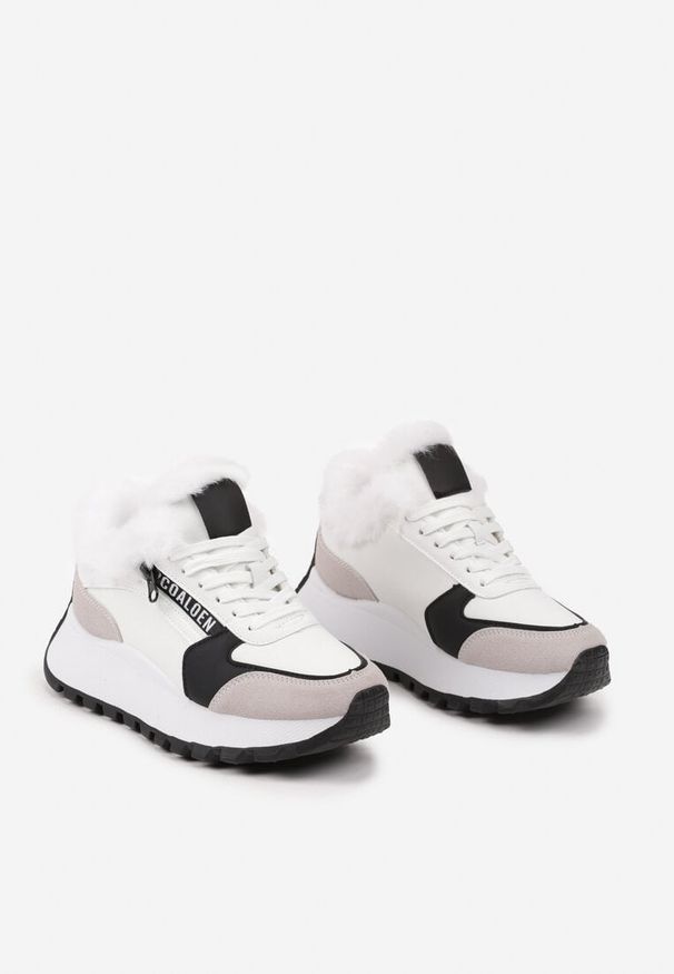 Born2be - Białe Sznurowane Sneakersy na Grubej Podeszwie Ozdobione Futerkiem i Napisem Zinira. Okazja: na co dzień. Kolor: biały. Materiał: futro. Wzór: napisy, aplikacja