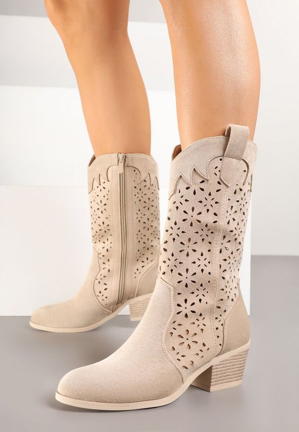 Renee - Ciemnobeżowe Botki Kowbojki na Słupku z Ażurową Cholewką Ravsemi. Okazja: na co dzień. Kolor: beżowy. Materiał: jeans. Szerokość cholewki: normalna. Wzór: ażurowy. Obcas: na słupku. Styl: casual. Wysokość obcasa: średni