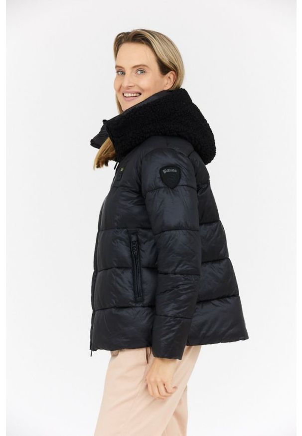 Blauer USA - BLAUER Czarna puchowa kurtka damska Joy. Kolor: czarny. Materiał: puch