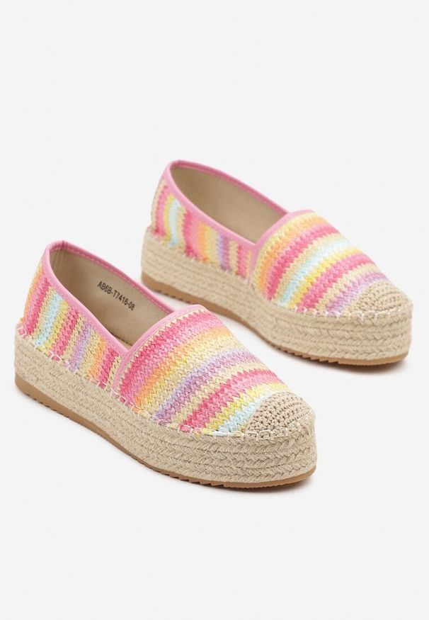 Born2be - Różowe Espadryle w Szydełkowy Wzór z Plecioną Podeszwą Tillarina. Okazja: na co dzień. Kolor: różowy. Wzór: aplikacja, kolorowy. Styl: wakacyjny, casual