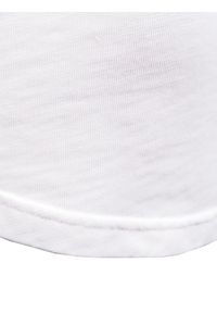 Xagon Man T-shirt | 2J 19008 | Mężczyzna | Biały. Okazja: na co dzień. Kolor: biały. Materiał: bawełna, elastan. Wzór: aplikacja. Styl: casual