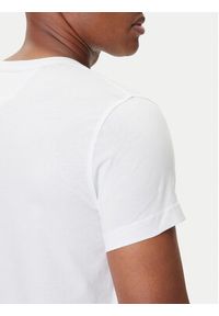 Tommy Jeans T-Shirt DM0DM04410 Biały Regular Fit. Kolor: biały. Materiał: bawełna #4