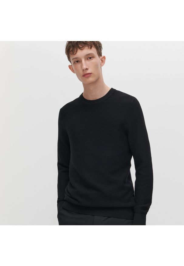 Reserved - Klasyczny sweter z organicznej bawełny - Czarny. Kolor: czarny. Materiał: bawełna. Styl: klasyczny