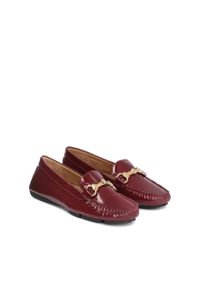Kazar - Bordowe lakierowane mokasyny damskie z wkładką komfort. Kolor: czerwony. Materiał: skóra, lakier. Styl: elegancki, klasyczny #3