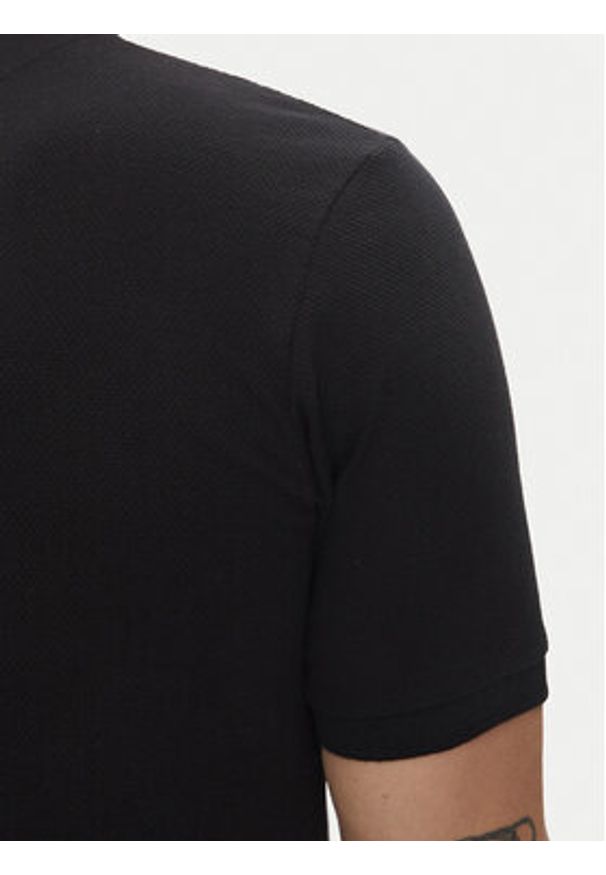 Lindbergh Polo 30-404020 Czarny Relaxed Fit. Typ kołnierza: polo. Kolor: czarny. Materiał: bawełna