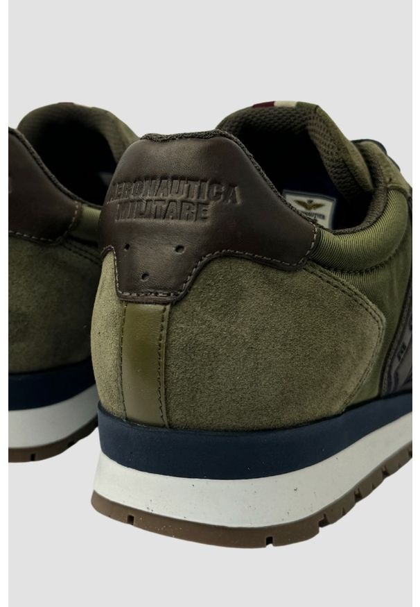 Aeronautica Militare - AERONAUTICA MILITARE Zielone sneakersy męskie Frecce Tricolori, Rozmiar 43. Okazja: na co dzień. Kolor: zielony. Materiał: zamsz, tkanina. Wzór: haft