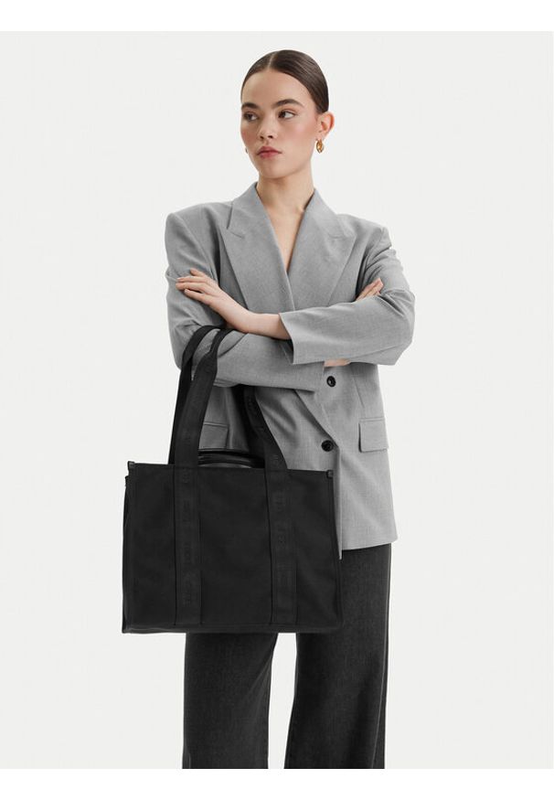 BOSS Torebka 50558113 Czarny. Kolor: czarny