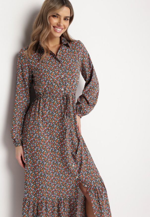 Born2be - Ciemnozielona Sukienka Hesolis. Kolor: zielony. Wzór: aplikacja, kwiaty, nadruk. Typ sukienki: koszulowe. Styl: klasyczny. Długość: maxi